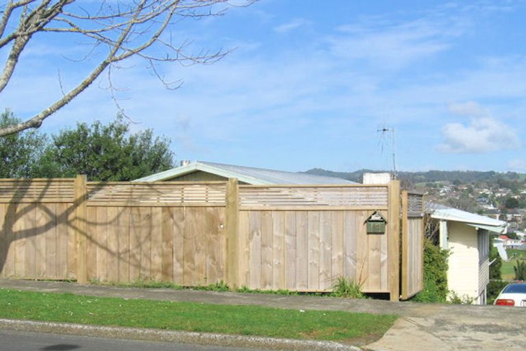 Photo of property in 12 Eden Terrace, Te Kamo, Whangarei, 0112