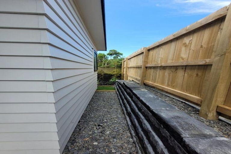 Photo of property in 10/15 Union Road, Howick, Auckland, 2014