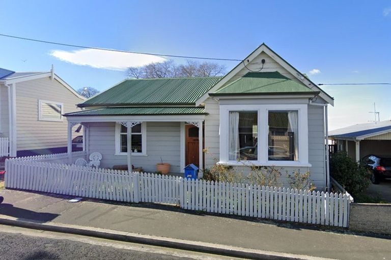 Photo of property in 17 Peel Street, Mornington, Dunedin, 9011