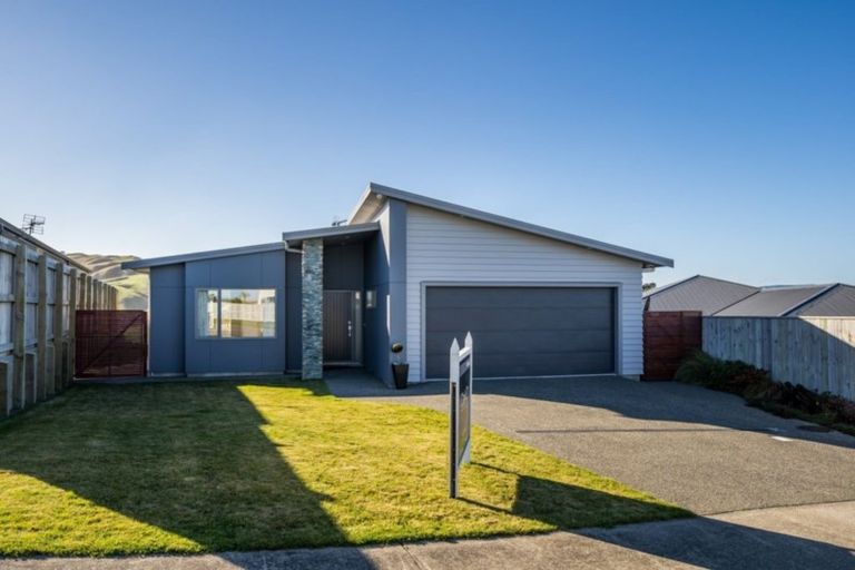 Photo of property in 52 Mo Street, Camborne, Porirua, 5026