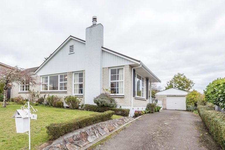 Photo of property in 8 James Cook Street, Havelock North, 4130
