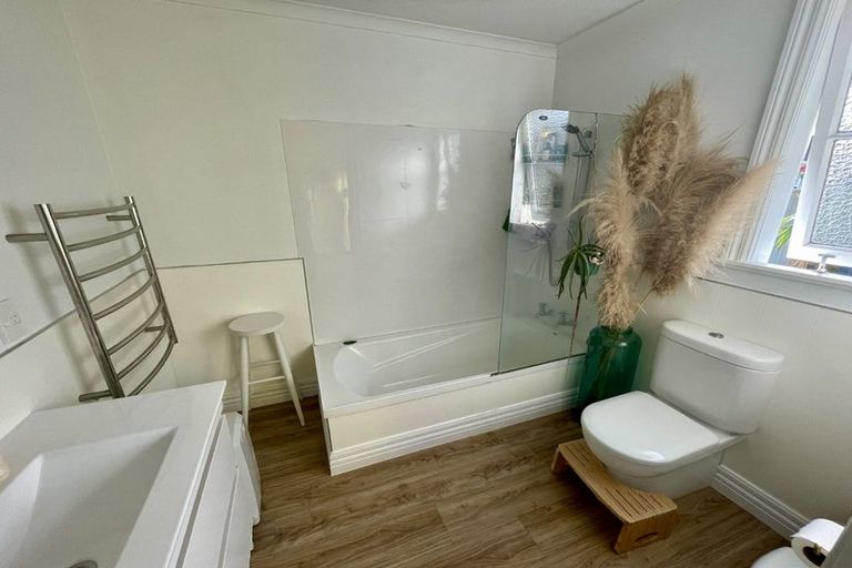 Photo of property in 30 Awamutu Grove, Waiwhetu, Lower Hutt, 5010