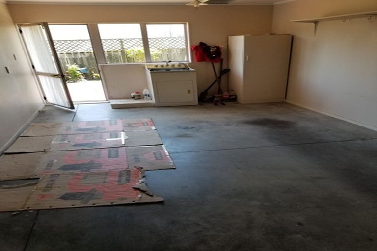 Photo of property in 240a Te Atatu Road, Te Atatu South, Auckland, 0610