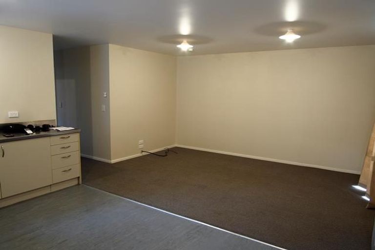 Photo of property in 18d Defoe Place, Waltham, Christchurch, 8023