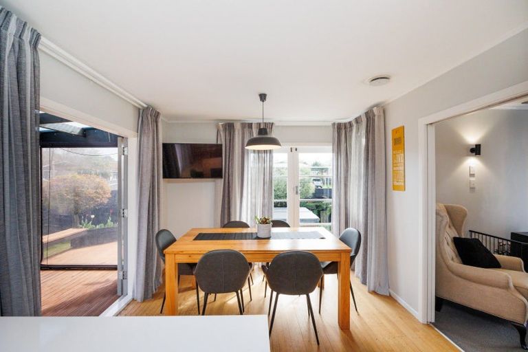 Photo of property in 144 Ruamahanga Crescent, Terrace End, Palmerston North, 4410