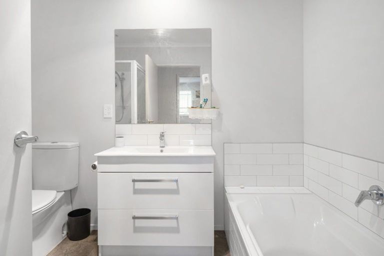 Photo of property in 10 Pakanga Grove, Pyes Pa, Tauranga, 3112