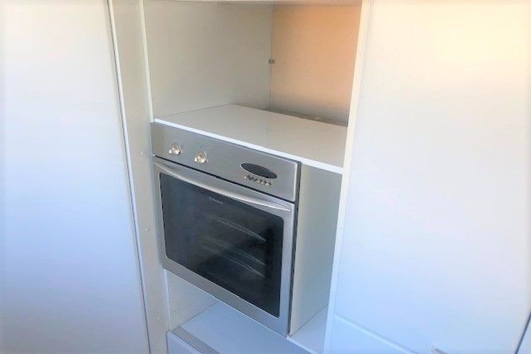 Photo of property in 142 Mokoia Road, Chatswood, Auckland, 0626