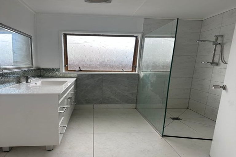 Photo of property in 13 Park Estate Road, Rosehill, Papakura, 2113