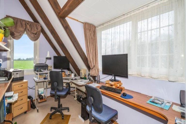 Photo of property in 54 Ketemarae Road, Normanby, Hawera, 4614