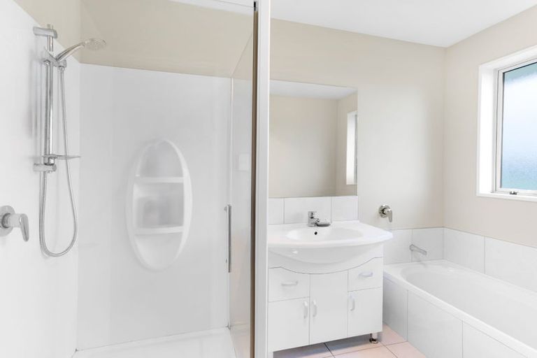 Photo of property in 146c High Street, Oxford, 7430