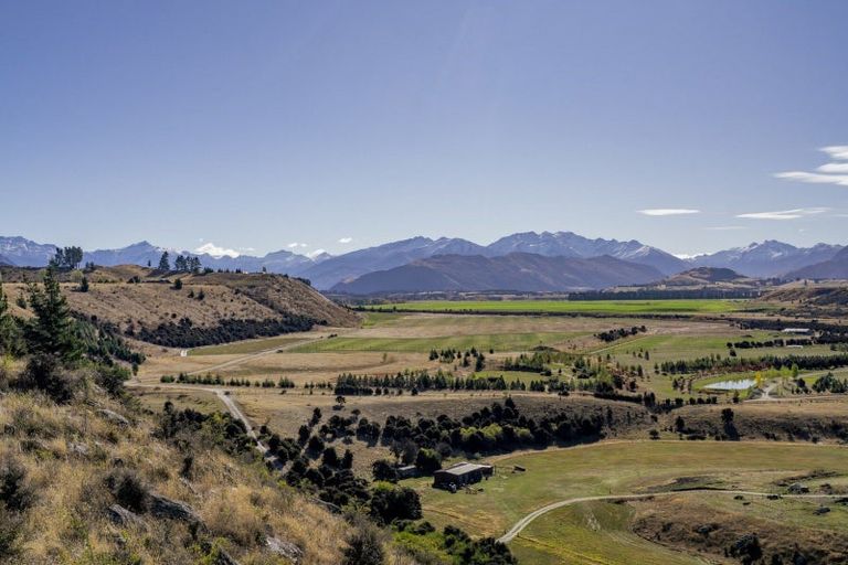 Photo of property in 182 Stevenson Road, Wanaka, 9382