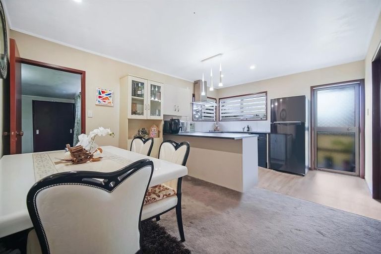 Photo of property in 1/8 Mcinnes Road, Weymouth, Auckland, 2103