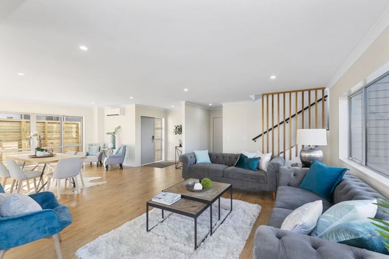 Photo of property in 4 Poto Road, Normandale, Lower Hutt, 5010