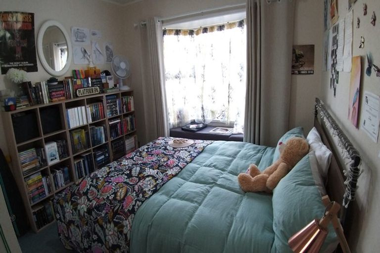 Photo of property in 40 Priestley Drive, Bucklands Beach, Auckland, 2014