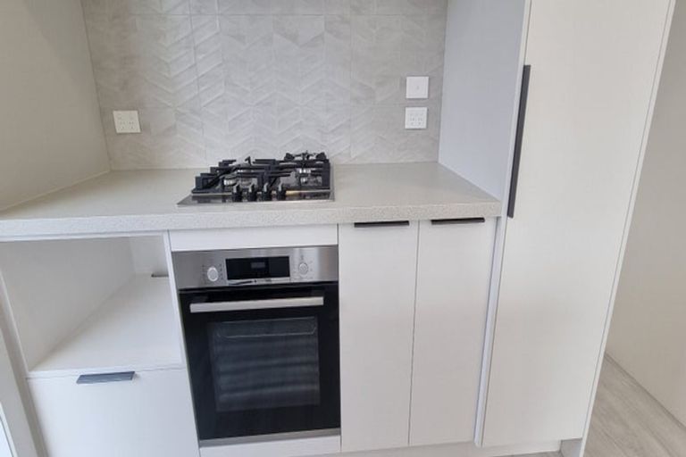 Photo of property in 4/7 Sare Crescent, Fairfield, Hamilton, 3214