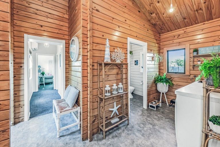 Photo of property in 11 Swindells Road, Waikuku Beach, 7473