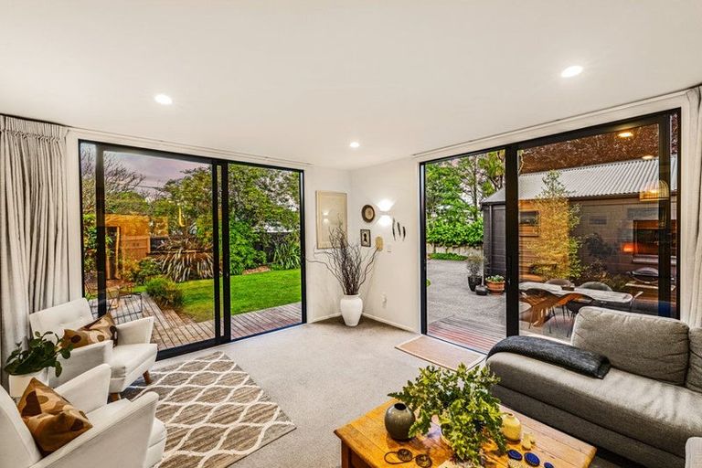 Photo of property in 116 Paparoa Street, Papanui, Christchurch, 8053