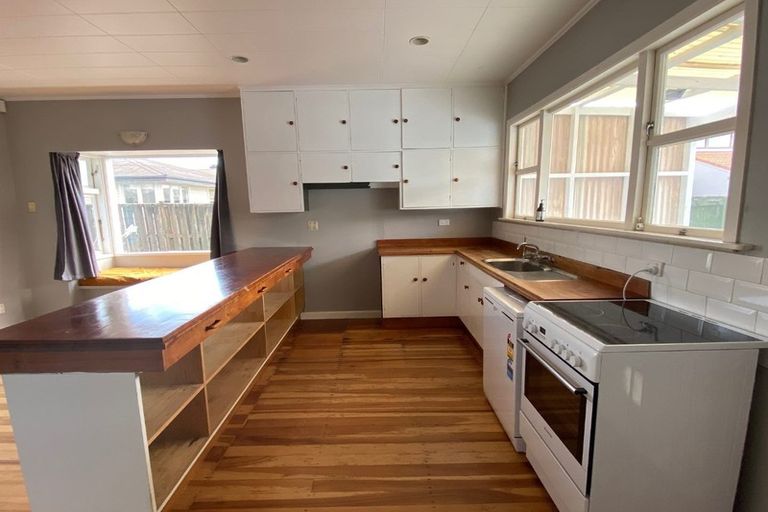 Photo of property in 27 Enderley Avenue, Enderley, Hamilton, 3214