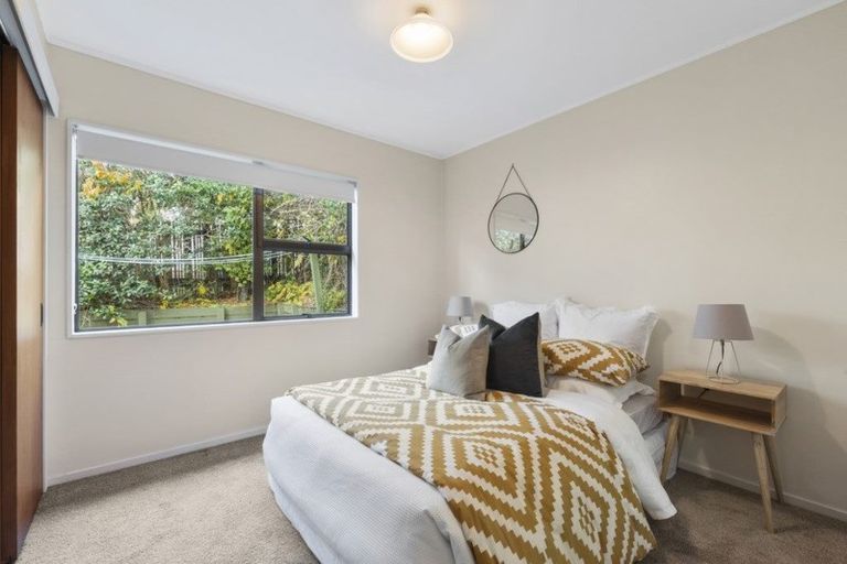 Photo of property in 487a Beach Road, Murrays Bay, Auckland, 0630