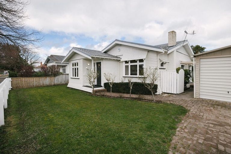 Photo of property in 20 South Street, West End, Palmerston North, 4410