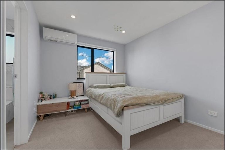 Photo of property in 9d Epping Road, Henderson, Auckland, 0610