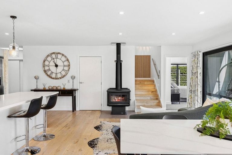 Photo of property in 5 Jessies Crescent, Wanaka, 9305