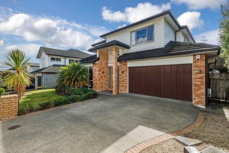 Photo of property in 12 Bur Oak Terrace, Schnapper Rock, Auckland, 0632