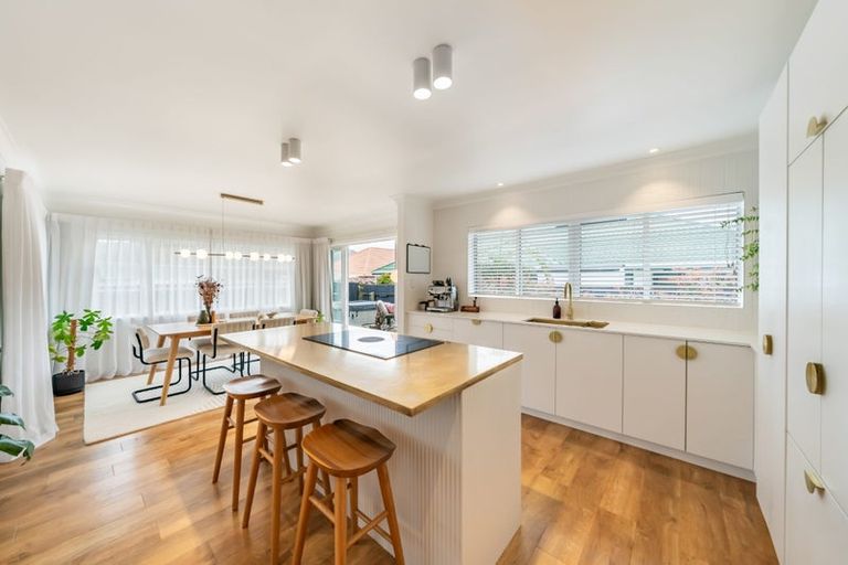 Photo of property in 4a Golders Road, Elderslea, Upper Hutt, 5018