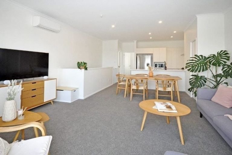 Photo of property in 25/1 Scott Road, Hobsonville, Auckland, 0616