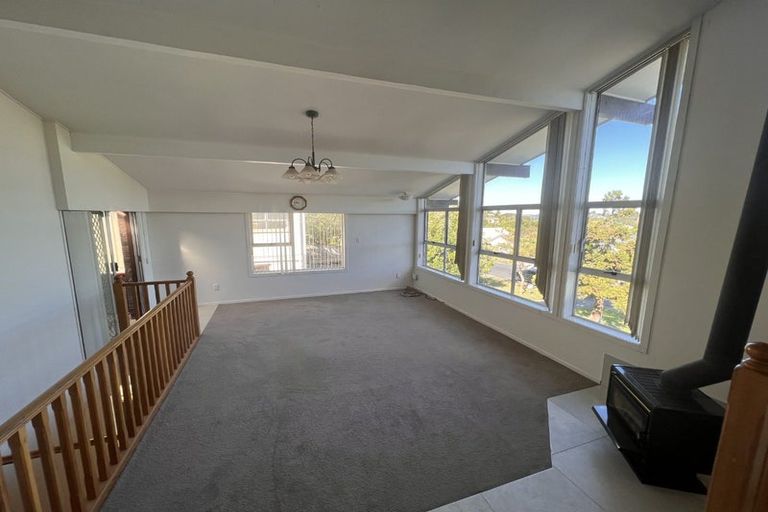 Photo of property in 86 Rosario Crescent, Red Beach, 0932