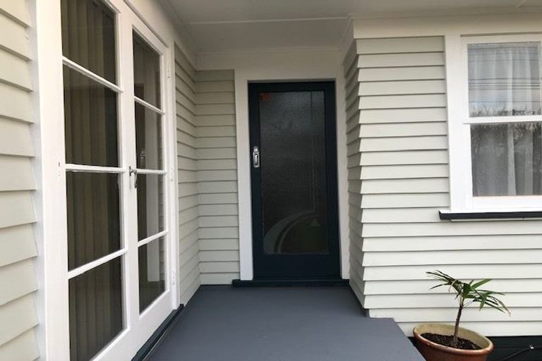 Photo of property in 15 Dakota Avenue, Beach Haven, Auckland, 0626