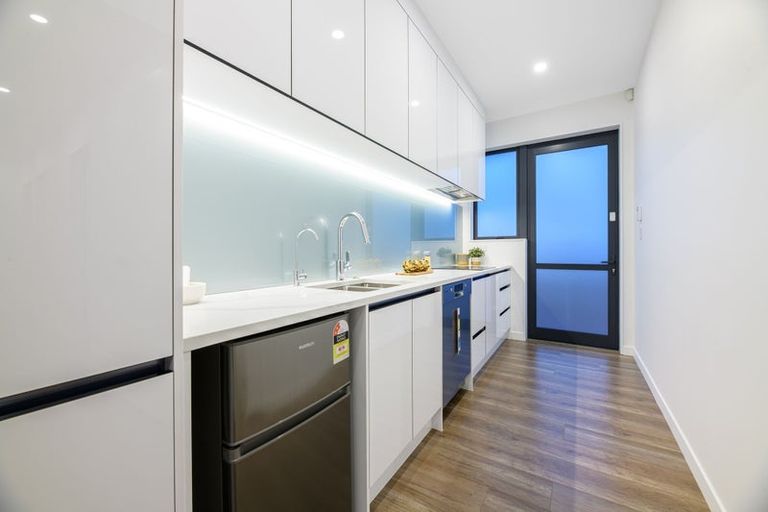 Photo of property in 49 Kewa Road, Albany Heights, Auckland, 0632