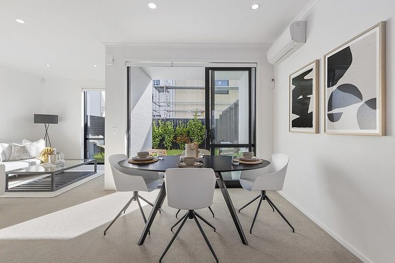 Photo of property in 16 Frank Gill Road, Hobsonville, Auckland, 0616