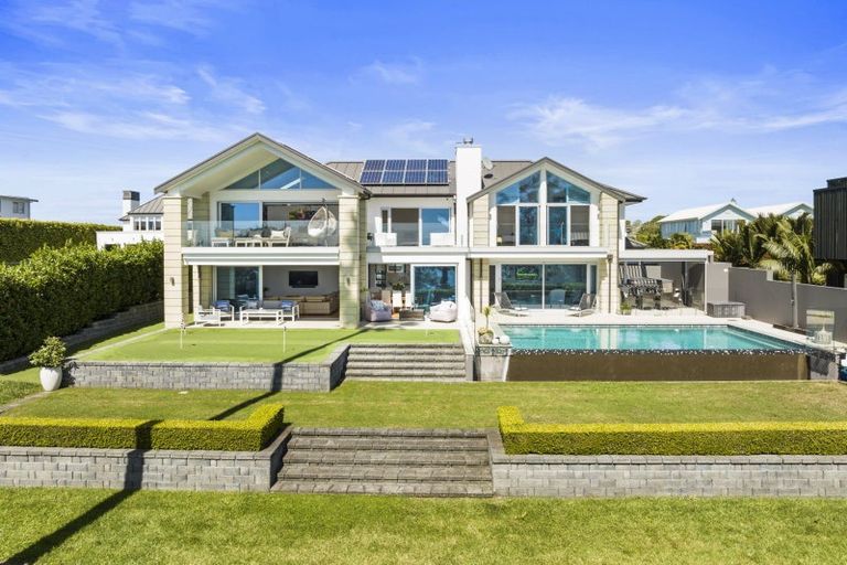 Photo of property in 40 Oceania Place, Mellons Bay, Auckland, 2014