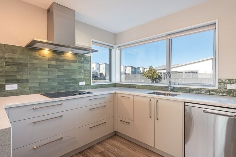 Photo of property in 5 Kakapo Lane, Redwood, Christchurch, 8051