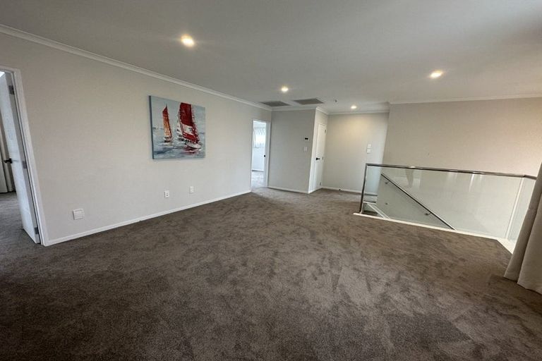 Photo of property in 2 Crompton Place, Orewa, 0931