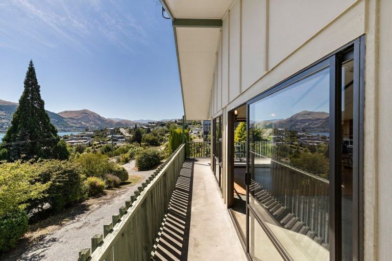 Photo of property in 582 Peninsula Road, Kelvin Heights, Queenstown, 9300