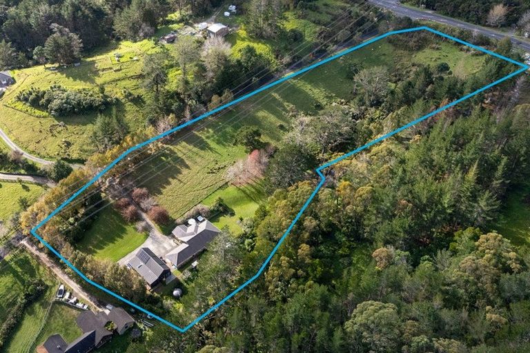 Photo of property in 108 Paremoremo Road, Lucas Heights, Auckland, 0632