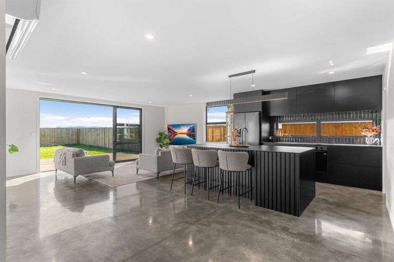 Photo of property in 28 Taurangawaka Road, One Tree Point, 0118