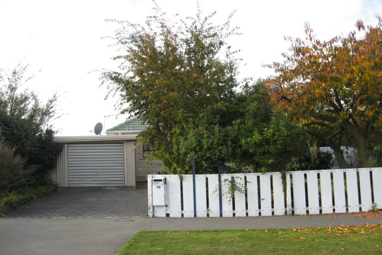 Photo of property in 16 Tensing Place, Sockburn, Christchurch, 8042