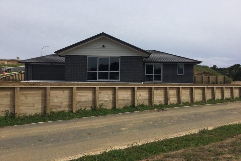 Photo of property in 48 Cyrus Street, Whalers Gate, New Plymouth, 4310