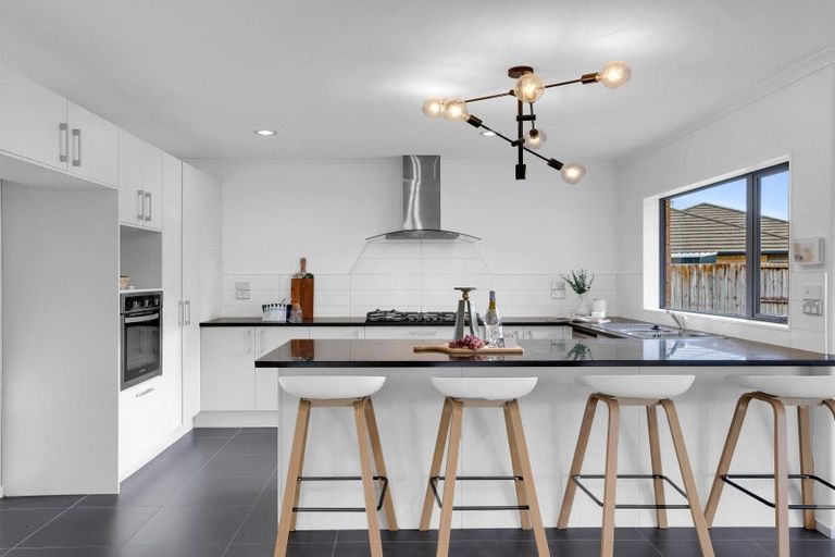 Photo of property in 11 Wessex Place, Rototuna North, Hamilton, 3210