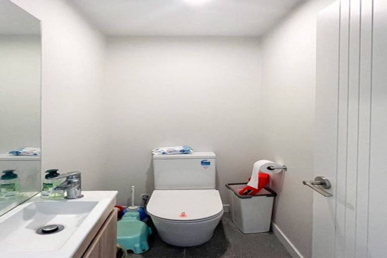 Photo of property in 16 Gecko Road, Hobsonville, Auckland, 0616