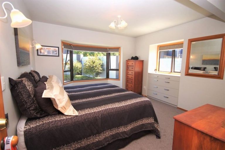 Photo of property in 1/11 Krissell Place, Acacia Bay, Taupo, 3330