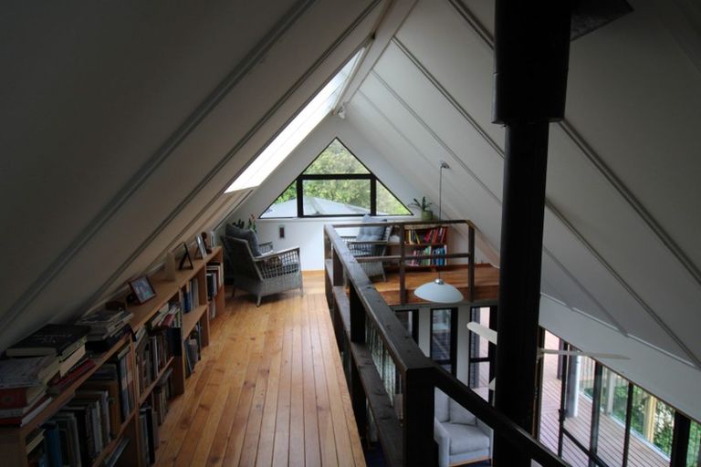 Photo of property in 25 Oxley Crescent, Broad Bay, Dunedin, 9014