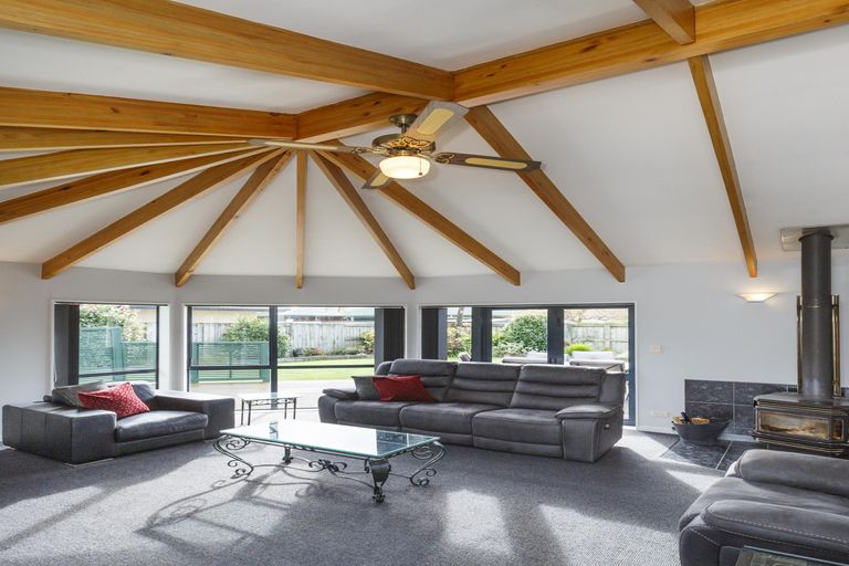 Photo of property in 82 Amberley Avenue, Highbury, Palmerston North, 4412