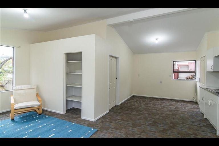 Photo of property in 68 Broderick Road, Johnsonville, Wellington, 6037