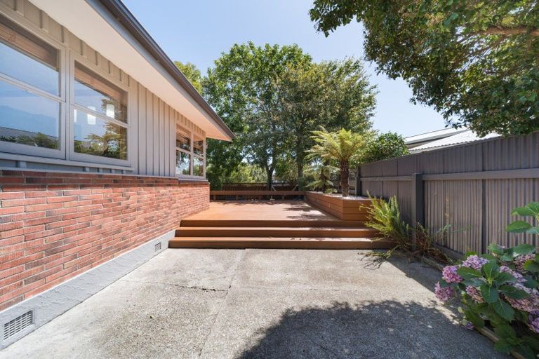 Photo of property in 5 Buick Crescent, Awapuni, Palmerston North, 4412