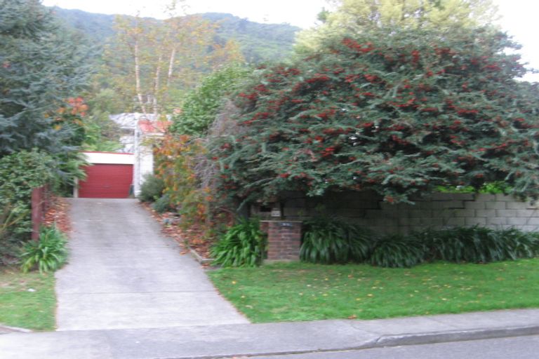 Photo of property in 95 Huia Street, Waikanae, 5036