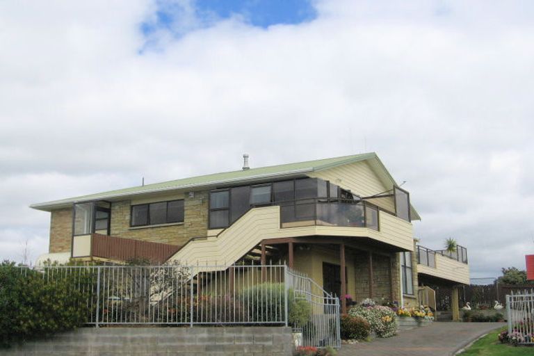 Photo of property in 126 Oceanview Road, Mount Maunganui, 3116
